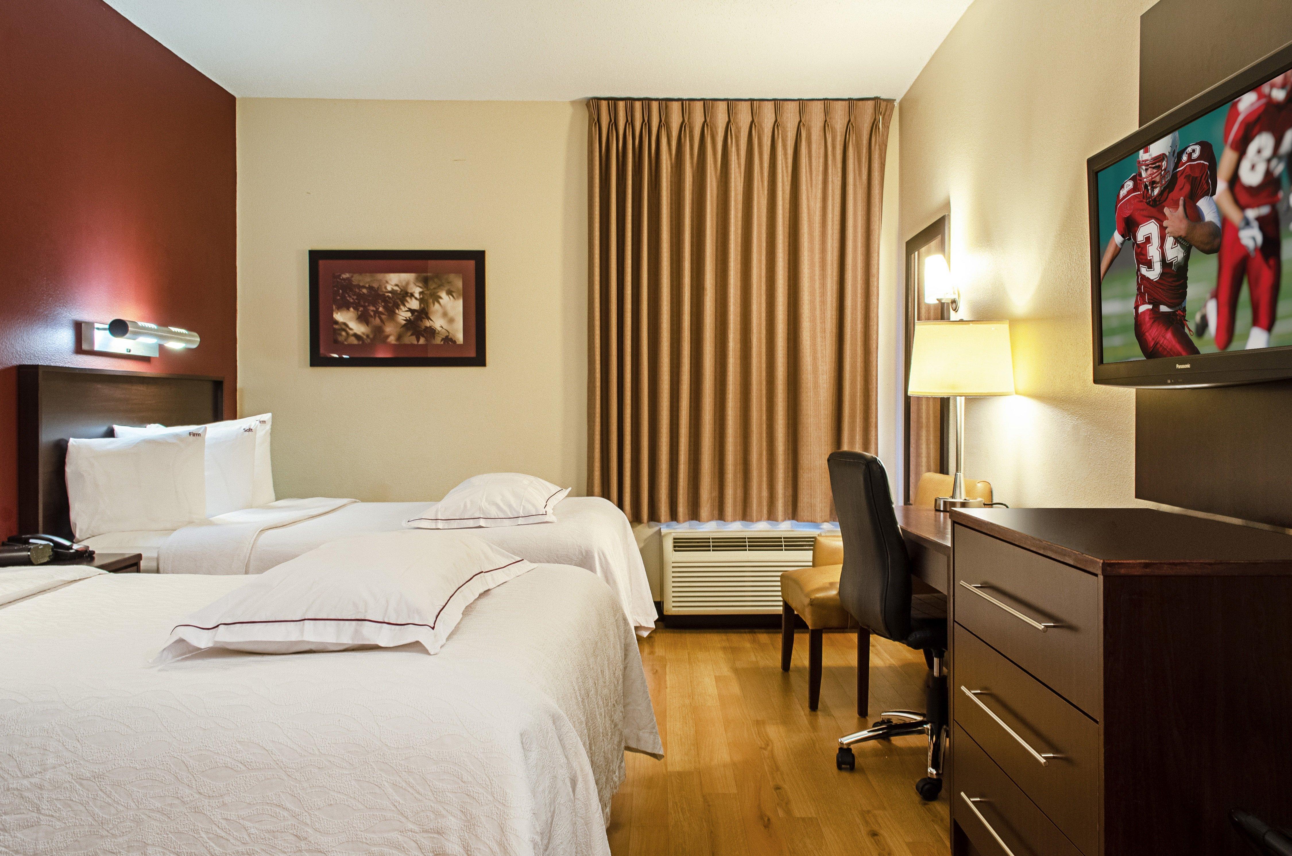 Red Roof Inn Plus+ Boston - Logan Saugus Exterior photo