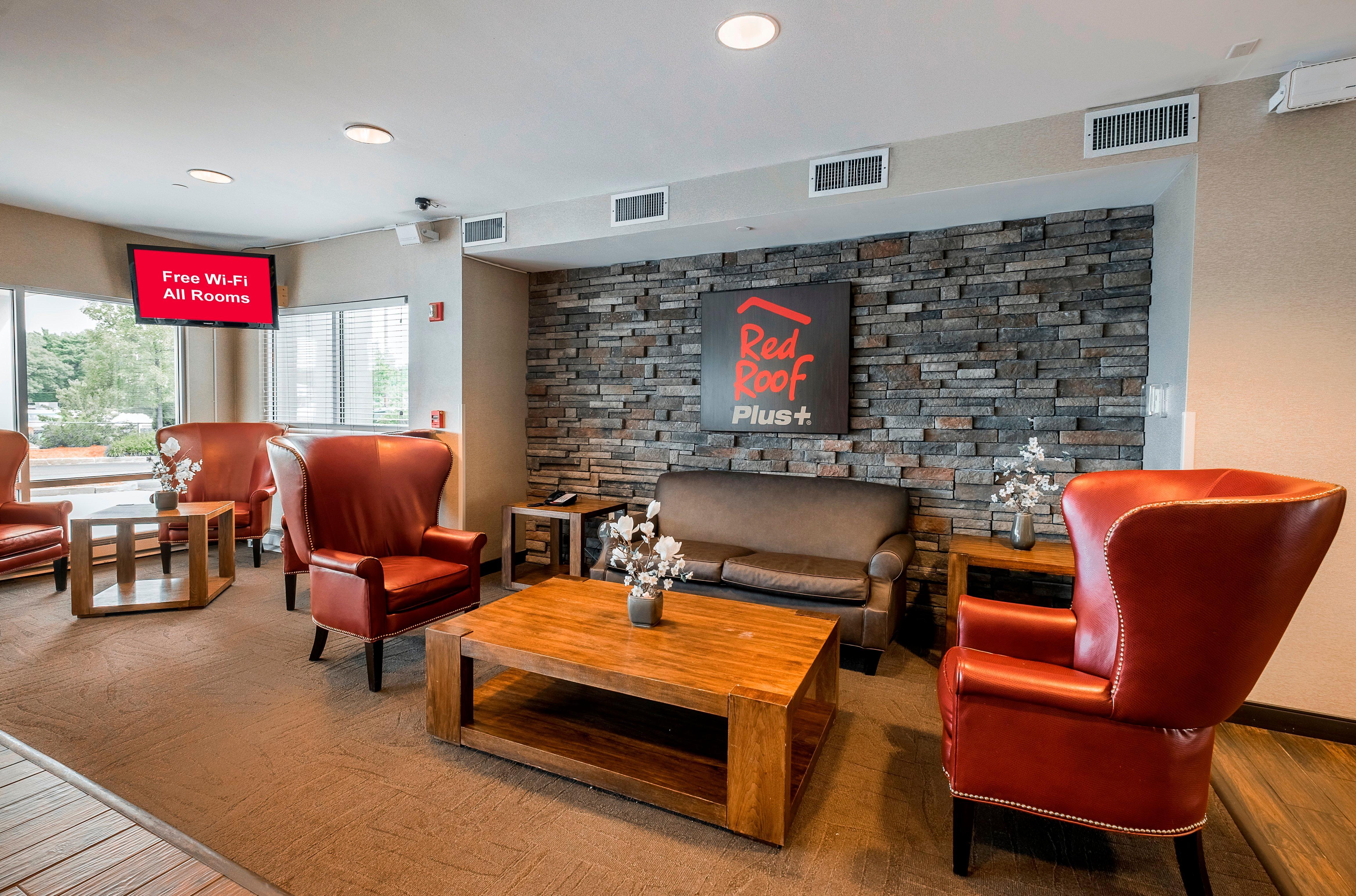 Red Roof Inn Plus+ Boston - Logan Saugus Exterior photo