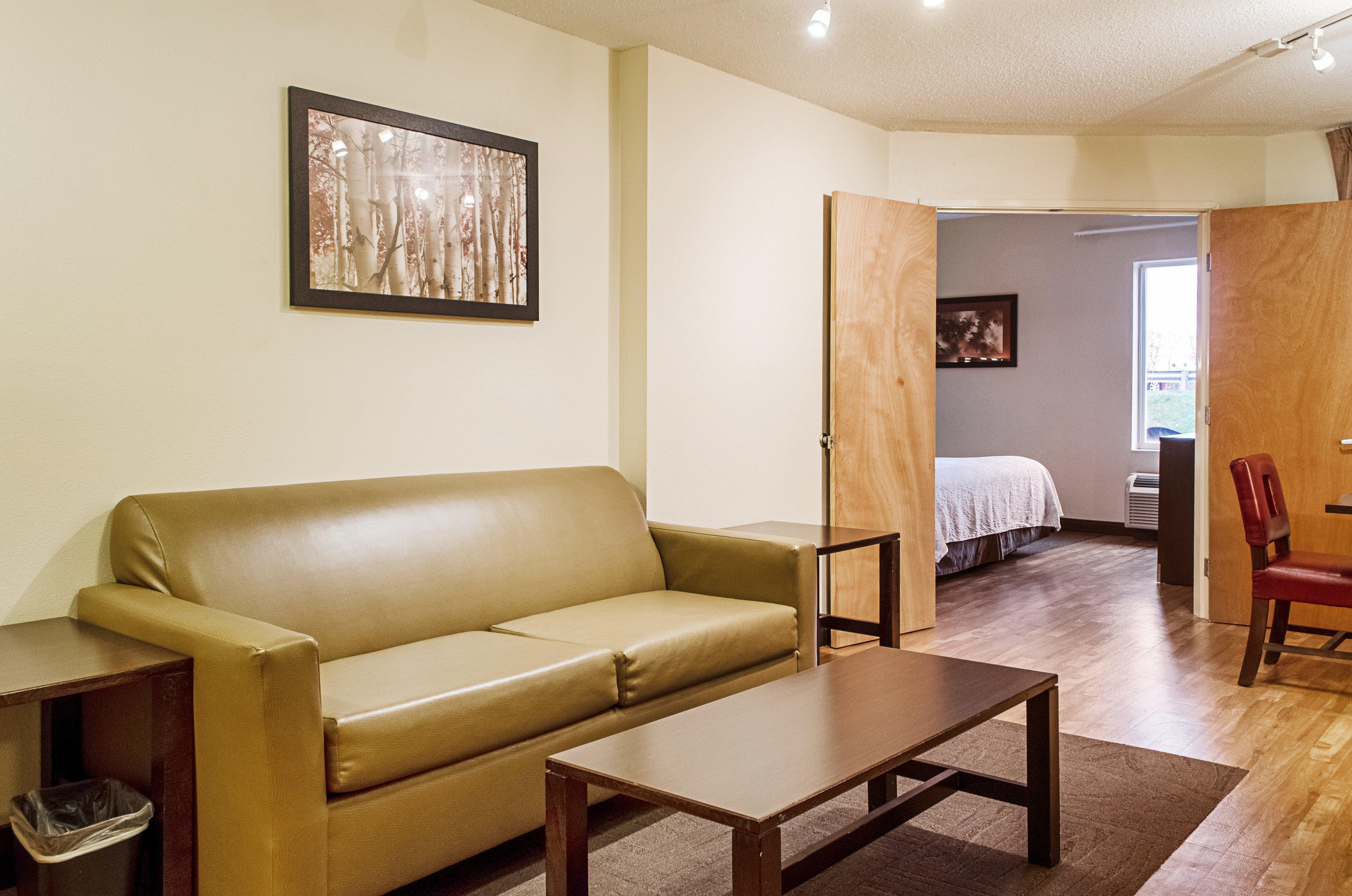 Red Roof Inn Plus+ Boston - Logan Saugus Exterior photo