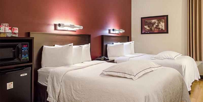 Red Roof Inn Plus+ Boston - Logan Saugus Exterior photo